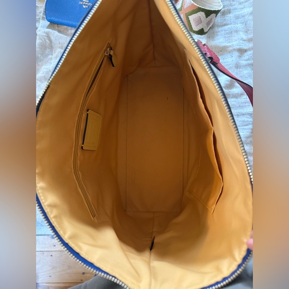 Coach Tote Purse - Picture 3 of 4